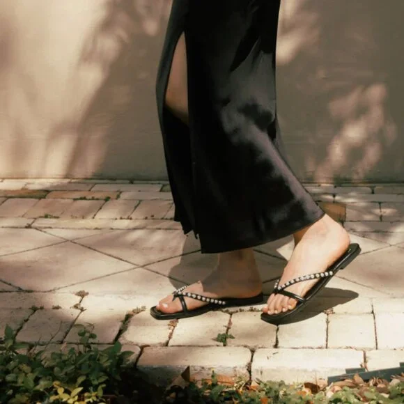 Dolce Vita Women's Lucca Imitation Pearl Flip Flop Size 8 New - Picture 16 of 16